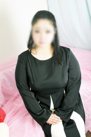 ましろ　色白美肌にはち切れんばかりの爆乳Gカップ