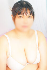 えな　緊張しながらのプレイは、初々しさ満点