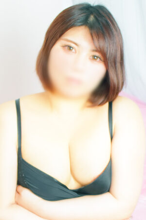 りょう 好奇心旺盛☆エロ可愛いパイパン娘