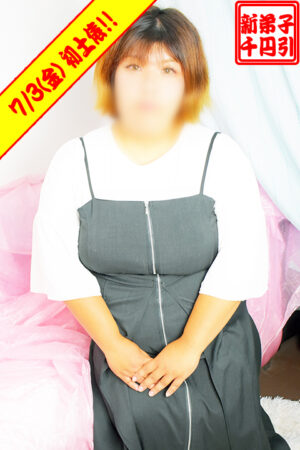もか　Iカップに釘付け☆人懐っこいミケポちゃん